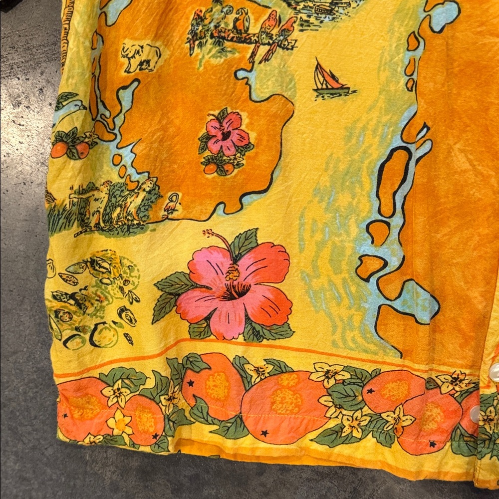 Urban outfitters tropical Yellow Short Sleeve Shirt floral - Picture 4 of 5